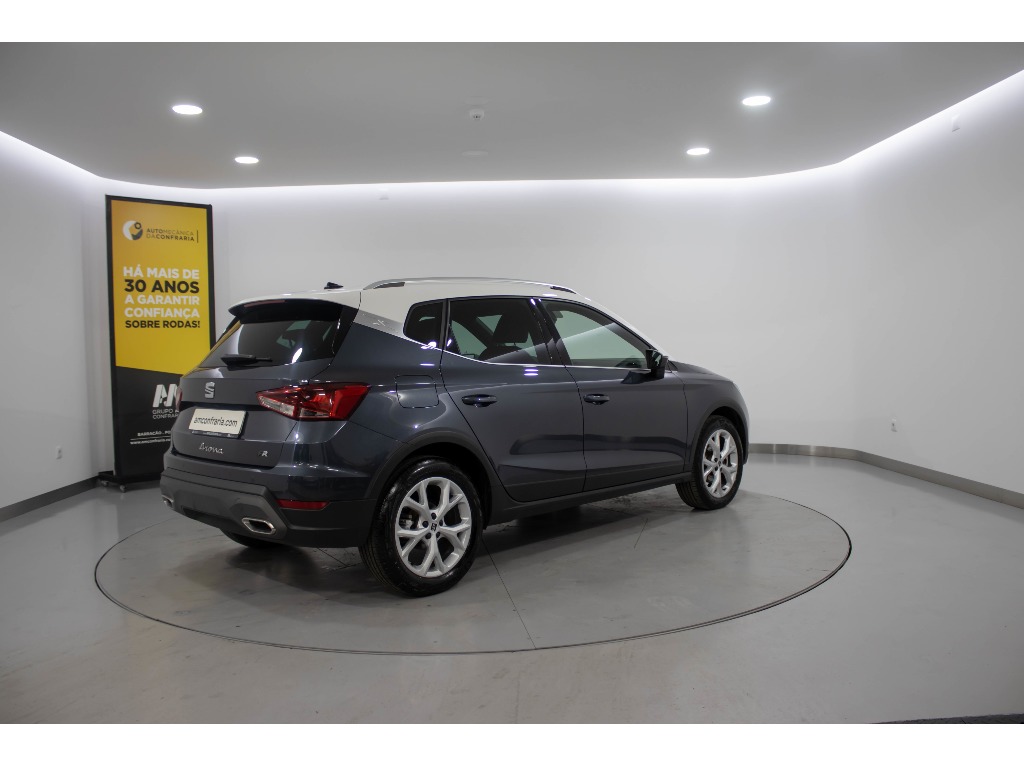 SEAT Arona 1.0 TSI FR full