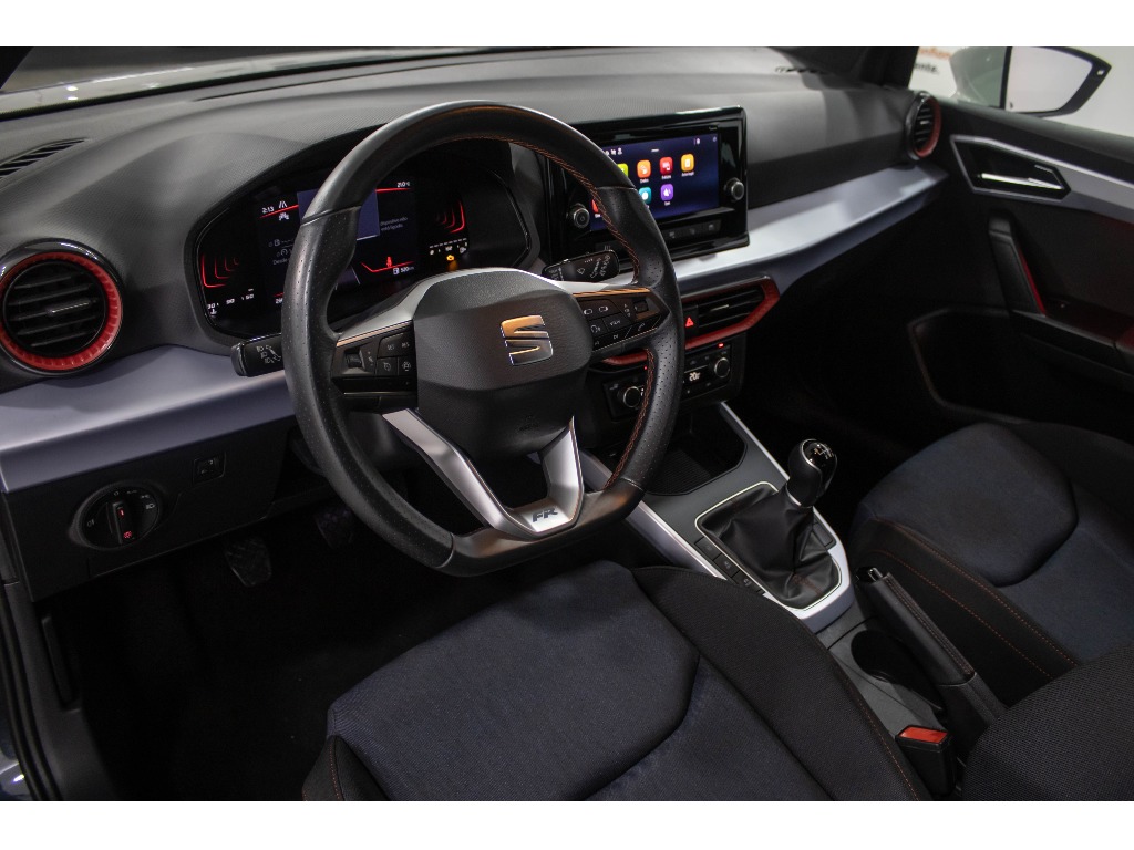 SEAT Arona 1.0 TSI FR full