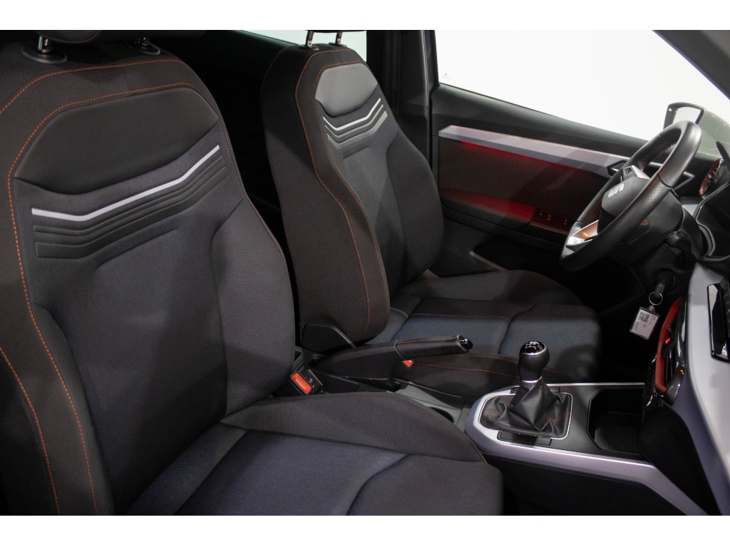 SEAT Arona 1.0 TSI FR full