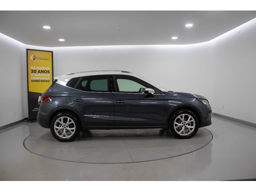 SEAT Arona 1.0 TSI FR full