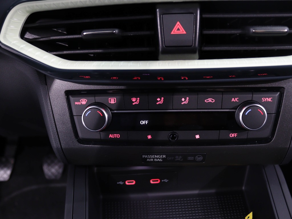 SEAT IBIZA 1.0 TSI STYLE full