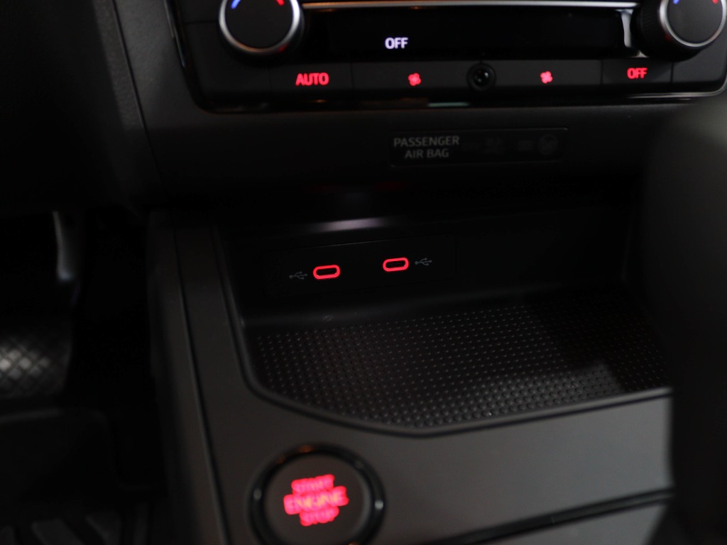 SEAT ARONA 1.0 TSI STYLE DSG full