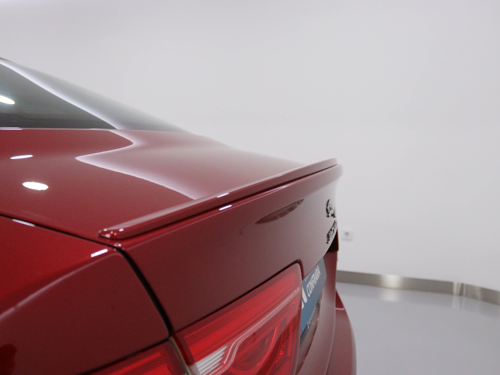 JAGUAR XE 2.0 D R-SPORT full
