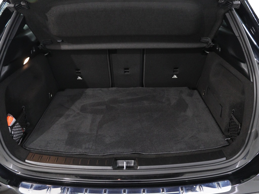 MERCEDES-BENZ Classe GLA 180 D full