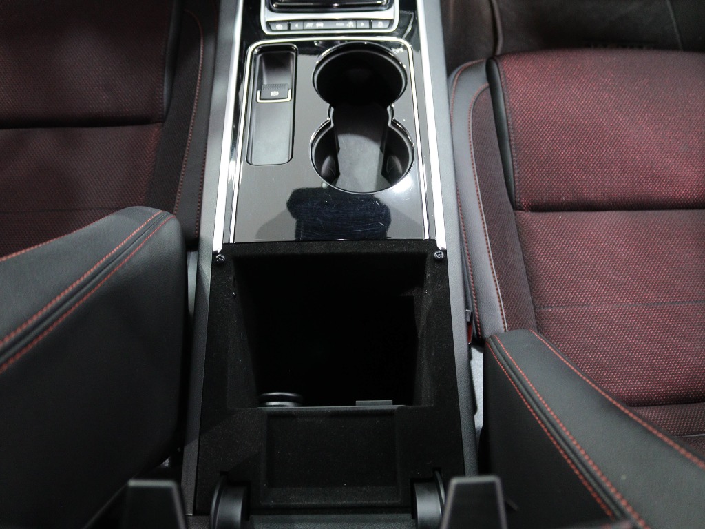 JAGUAR XE 2.0 D R-SPORT full
