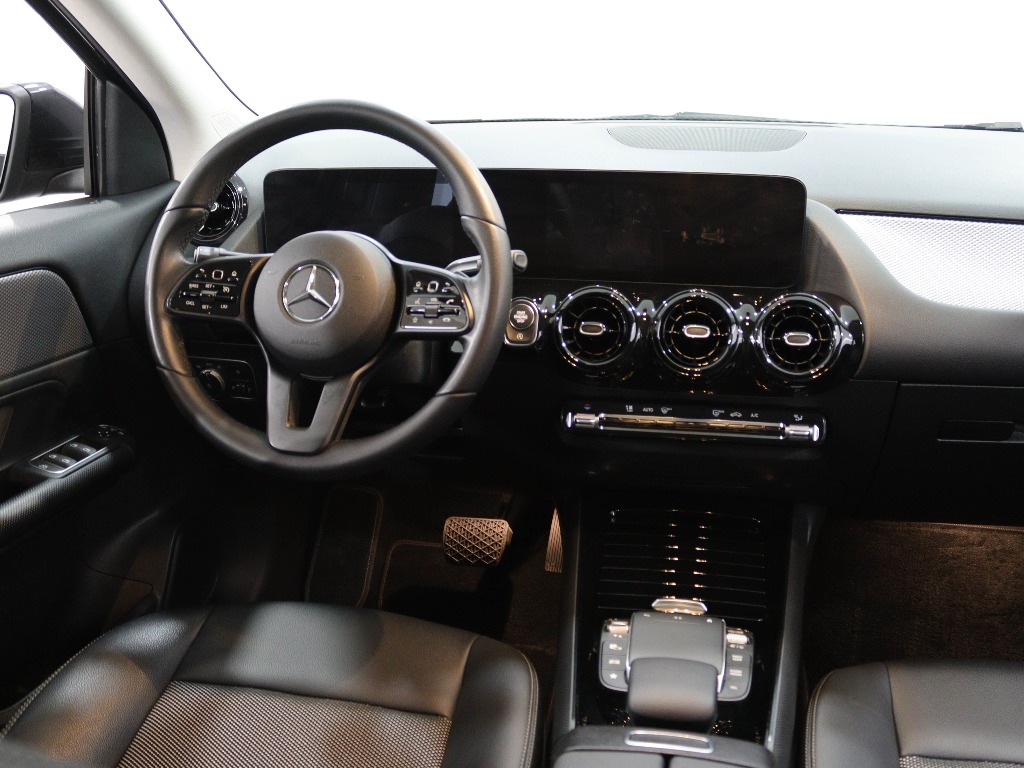 MERCEDES-BENZ Classe GLA 180 D full