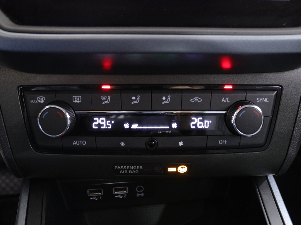 SEAT Arona 1.6 TDI STYLE DSG full