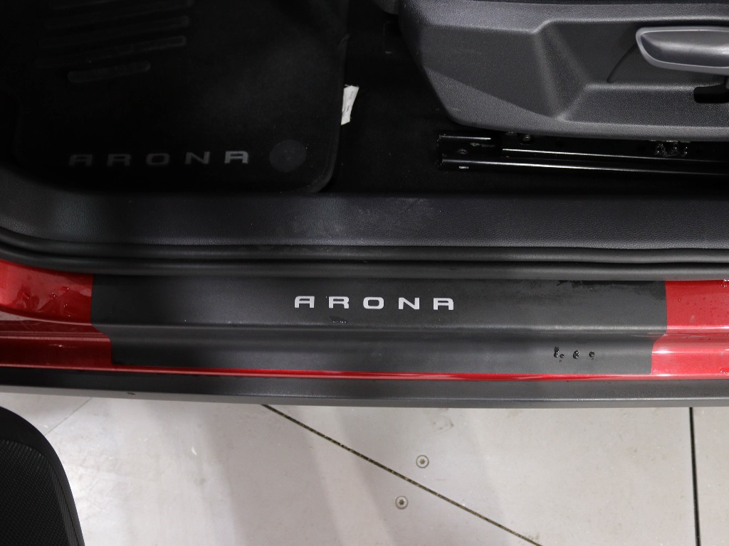 SEAT Arona 1.6 TDI STYLE DSG full