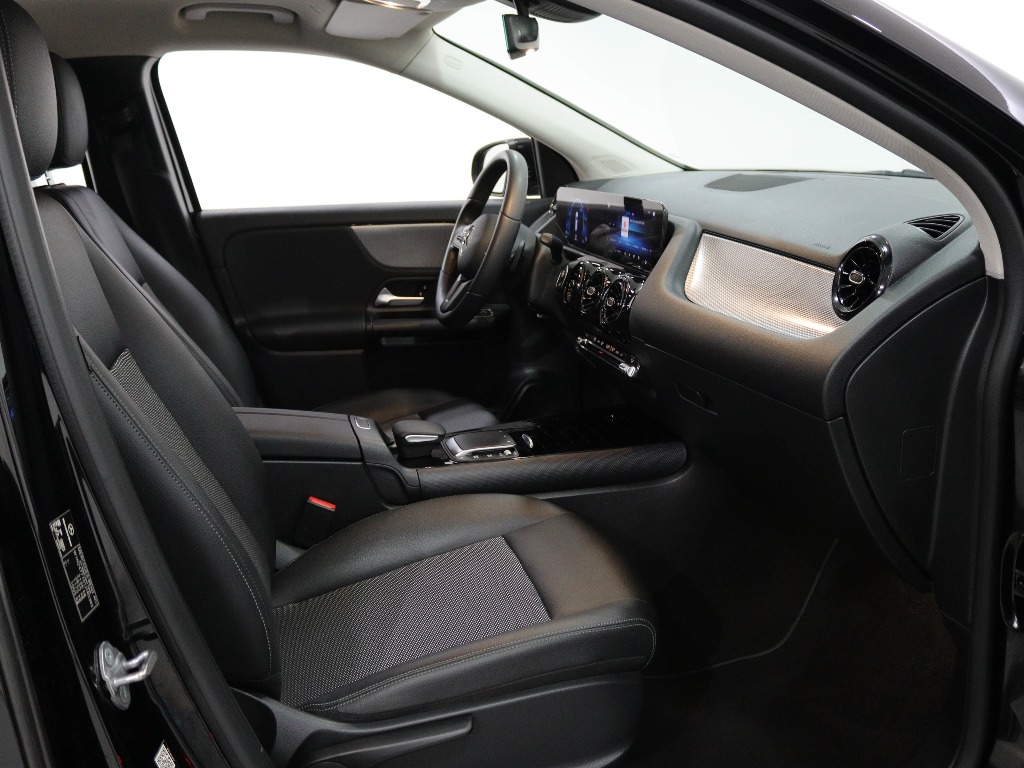 MERCEDES-BENZ Classe GLA 180 D full