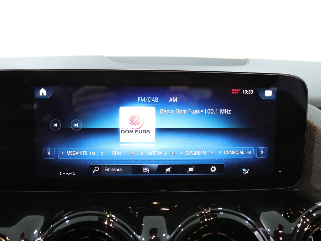MERCEDES-BENZ Classe GLA 180 D full