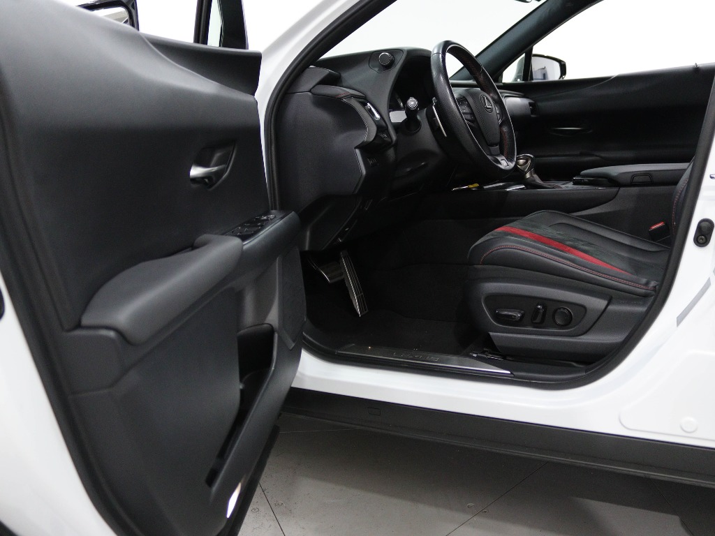 LEXUS UX 250H F SPORT full