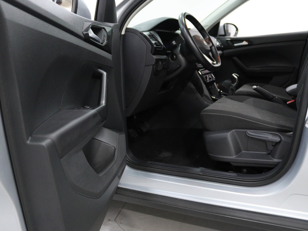 VOLKSWAGEN T-Cross 1.0 TSI URBAN full