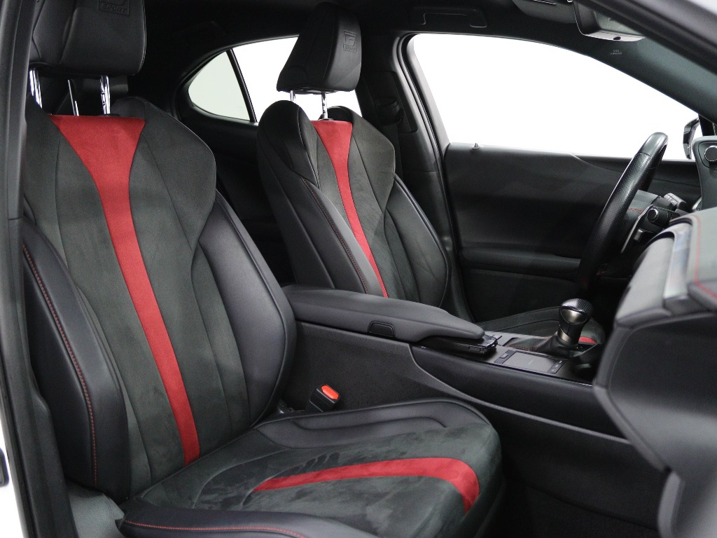 LEXUS UX 250H F SPORT full
