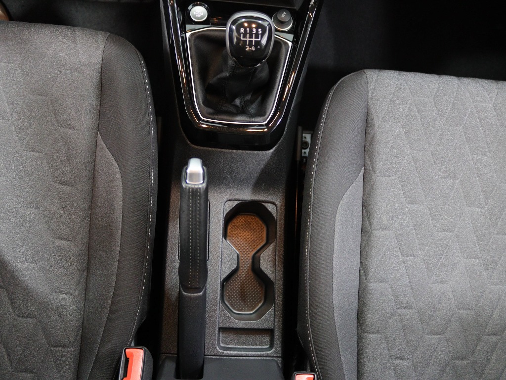 VOLKSWAGEN T-Cross 1.0 TSI URBAN full