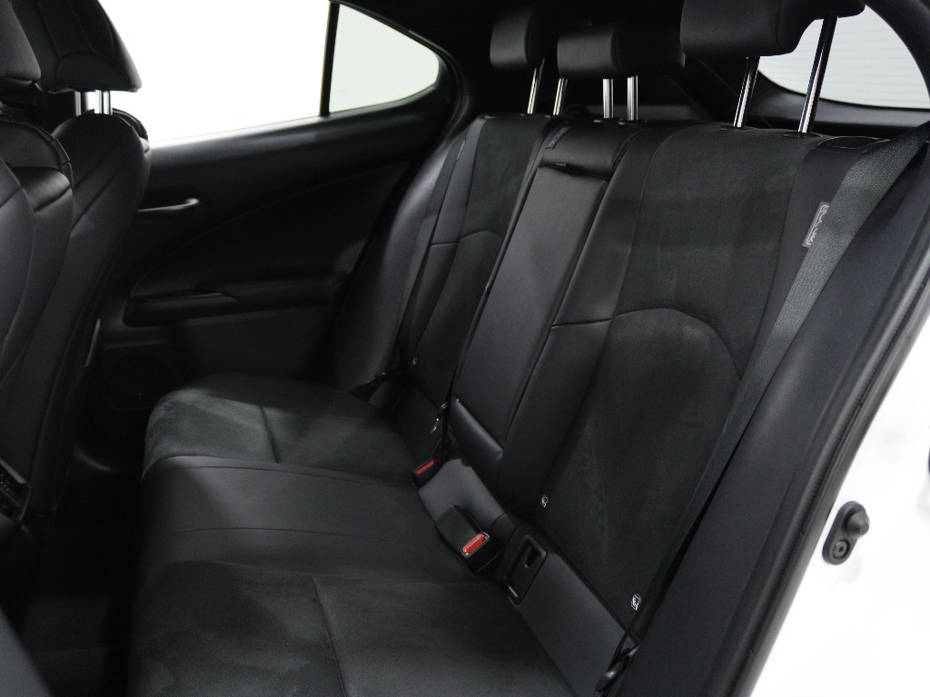 LEXUS UX 250H F SPORT full