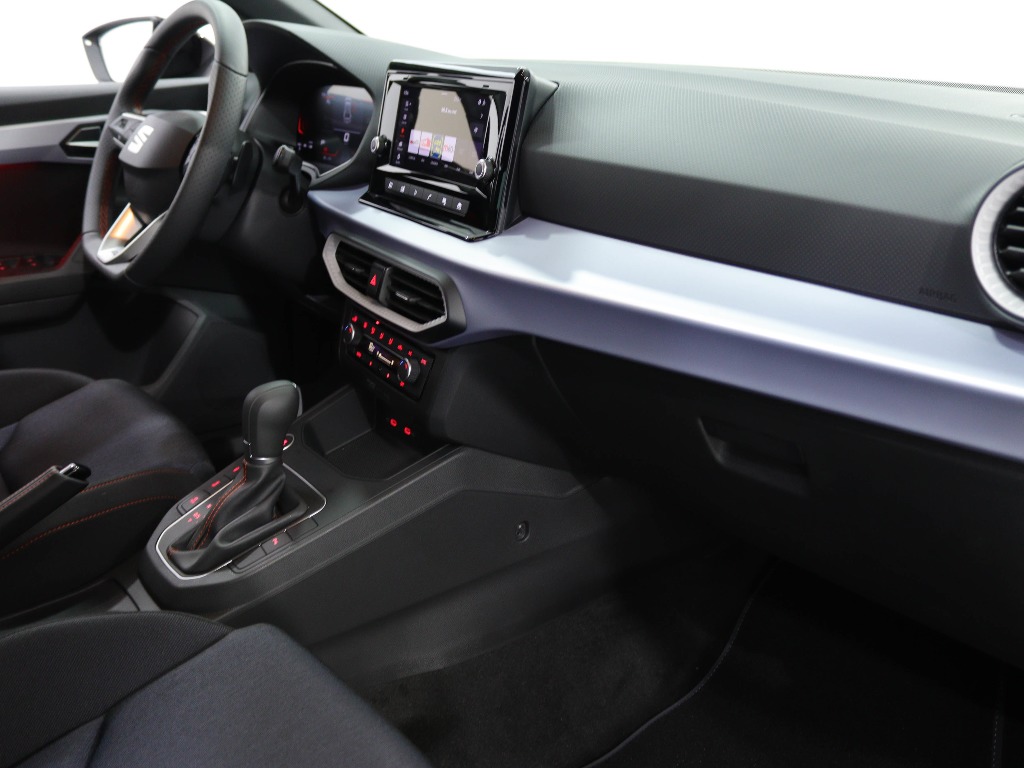 SEAT IBIZA 1.0 TSI FR DSG full