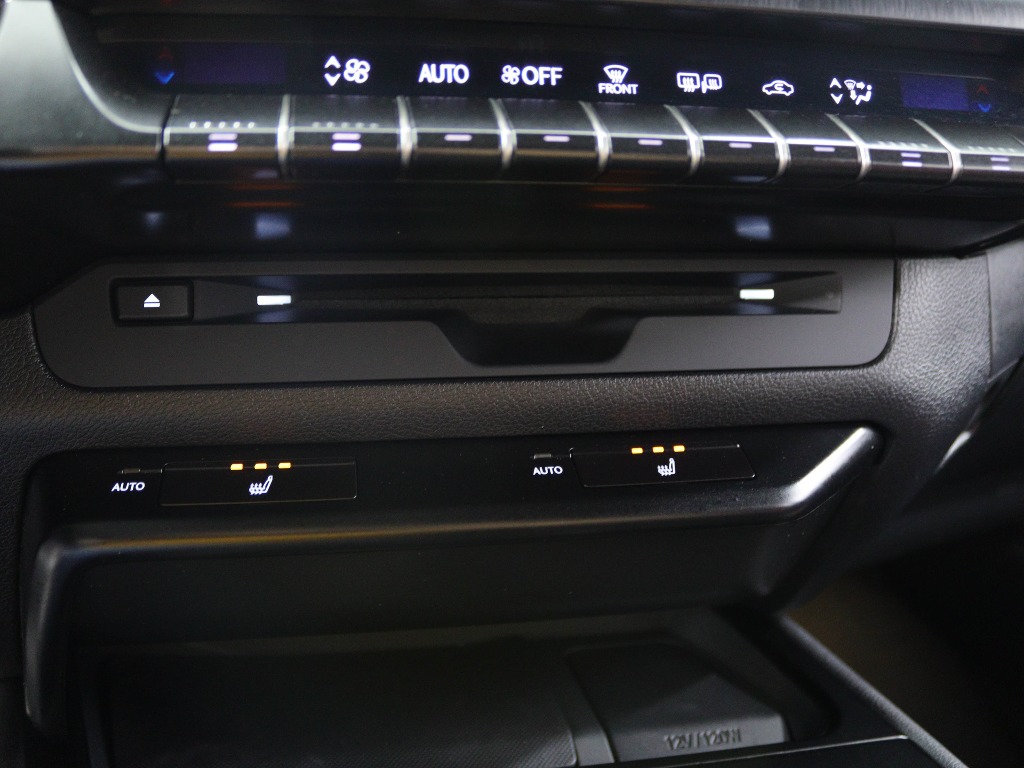 LEXUS UX 250H F SPORT full