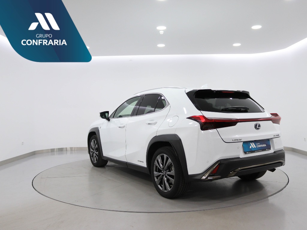 LEXUS UX 250H F SPORT full